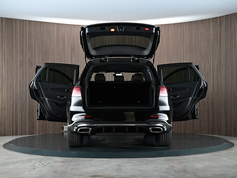 Used Mercedes-Benz GLC 2020 for sale - 77889180: Photo 18