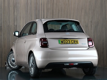 Used Fiat 500 2023 for sale - 78598818: Photo