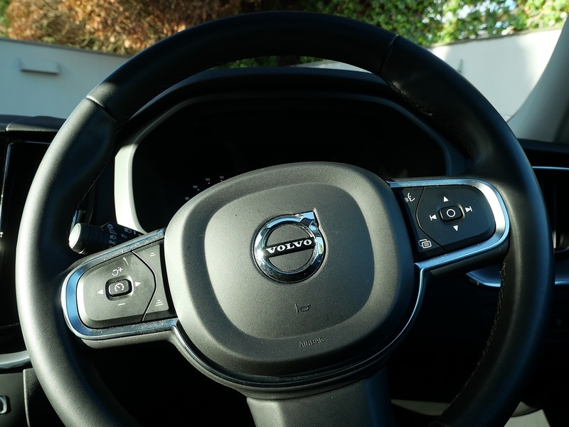 Used Volvo XC60 2021 for sale - 76396601: Photo 26