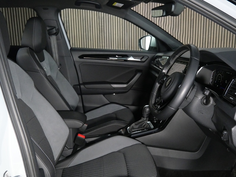 Used Volkswagen T-Roc 2021 for sale - 77356901: Photo 33