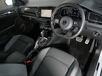 Used Volkswagen T-Roc 2021 for sale - 77356901: Photo