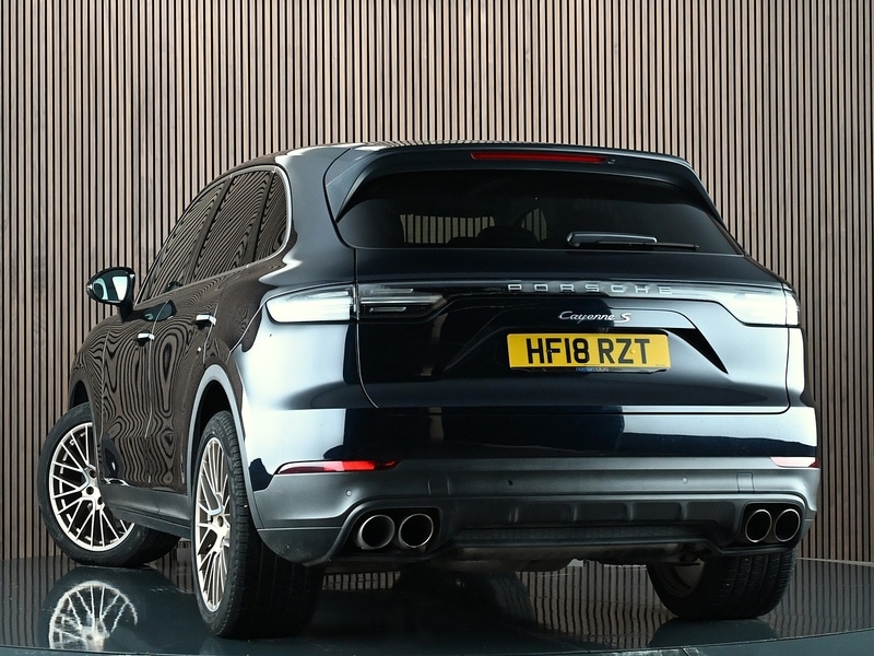 Used Porsche Cayenne 2018 for sale - 77840714: Photo 2