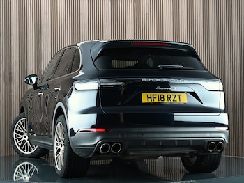 Used Porsche Cayenne 2018 for sale - 77840714: Photo