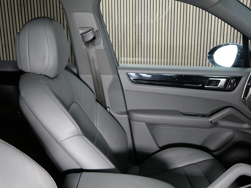 Used Porsche Cayenne 2018 for sale - 77840714: Photo 33