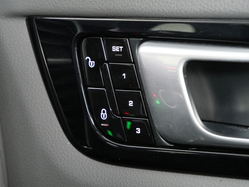 Used Porsche Cayenne 2018 for sale - 77840714: Photo 44