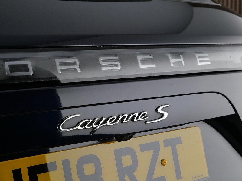 Used Porsche Cayenne 2018 for sale - 77840714: Photo 50