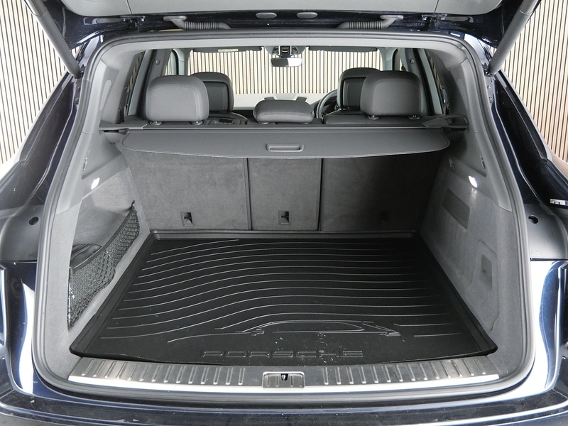 Used Porsche Cayenne 2018 for sale - 77840714: Photo 55