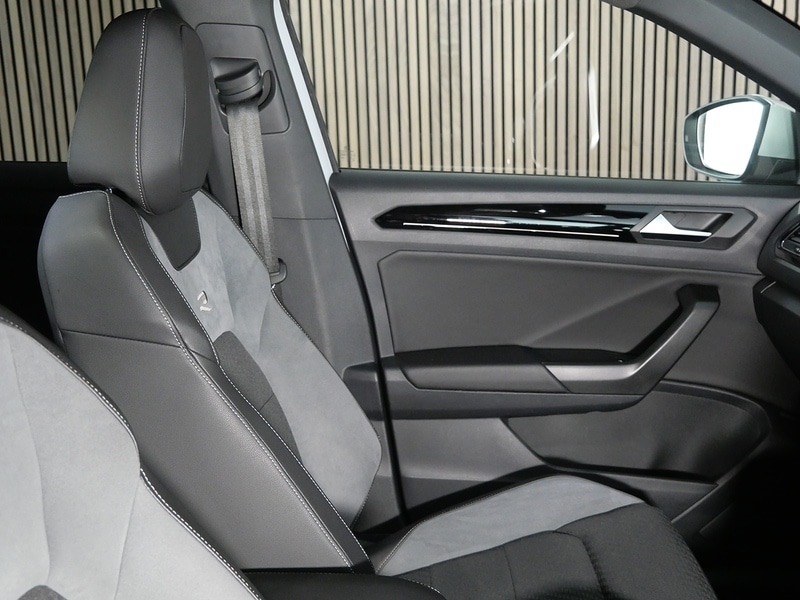 Used Volkswagen T-Roc 2021 for sale - 77392599: Photo 32