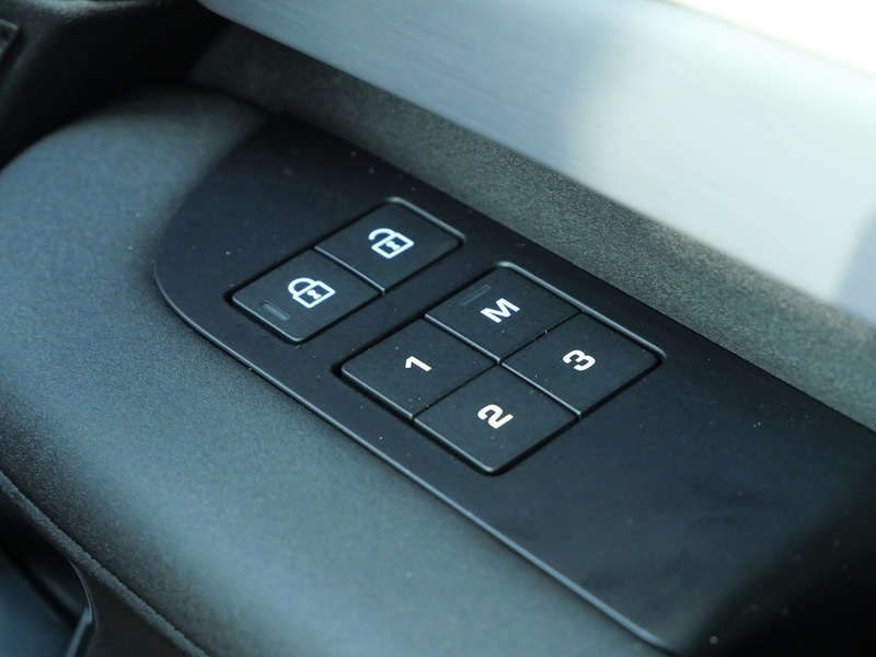 Used Land Rover Discovery 2021 for sale - 76009407: Photo 32
