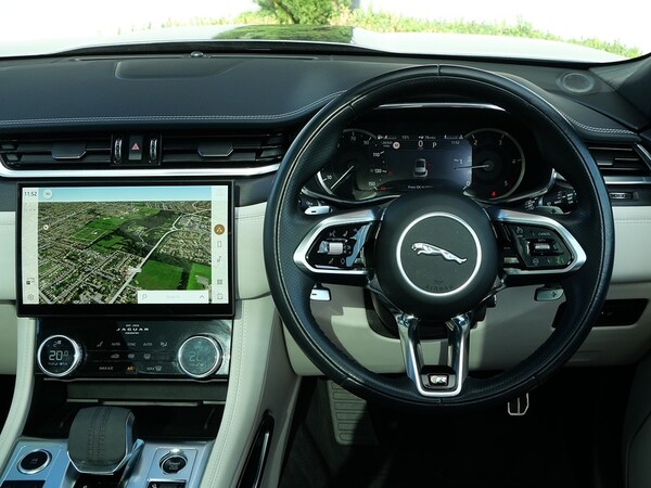 Used Jaguar F-Pace 2022 for sale - 76057163: Photo 16