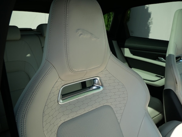 Used Jaguar F-Pace 2022 for sale - 76057163: Photo 17