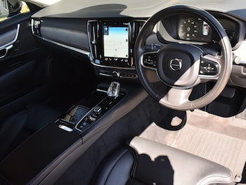 Used Volvo S90 2021 for sale - 76450326: Photo