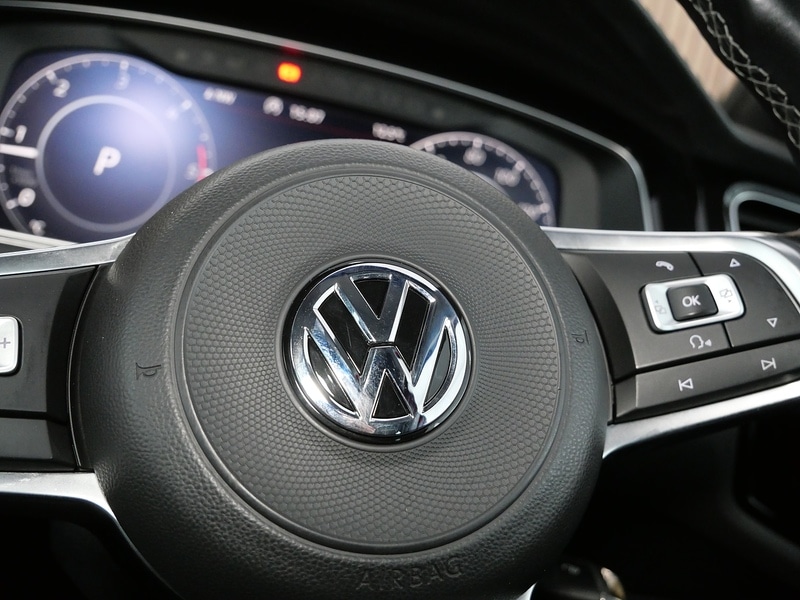 Used Volkswagen Golf 2017 for sale - 77452667: Photo 39