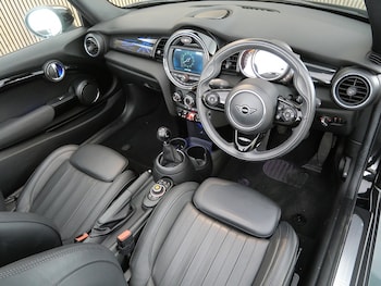 Used MINI Convertible 2020 for sale - 79072952: Photo