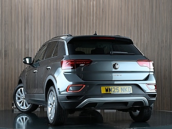 Used Volkswagen T-Roc 2025 for sale - 78583767: Photo
