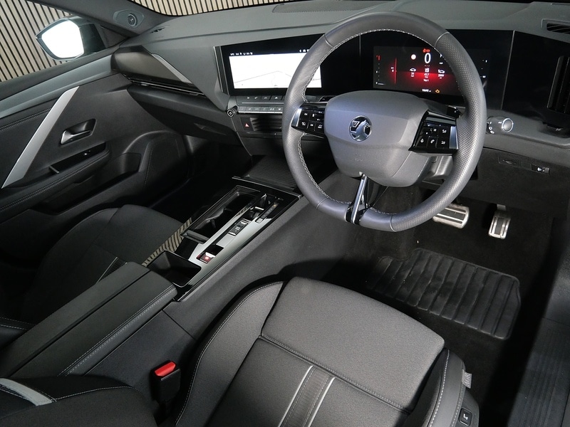 Used Vauxhall Astra 2024 for sale - 77342311: Photo 3