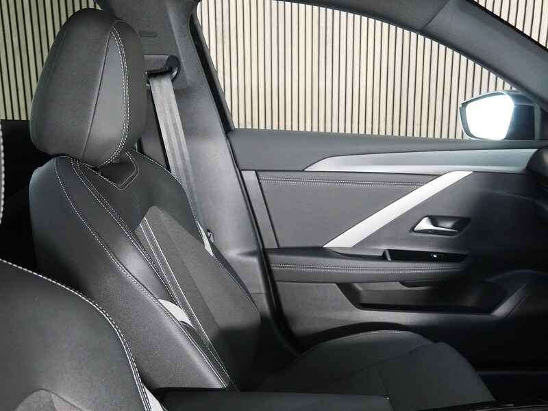 Used Vauxhall Astra 2024 for sale - 77342311: Photo 31