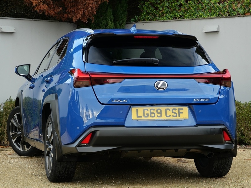 Used Lexus UX 2019 for sale - 76555145: Photo 2