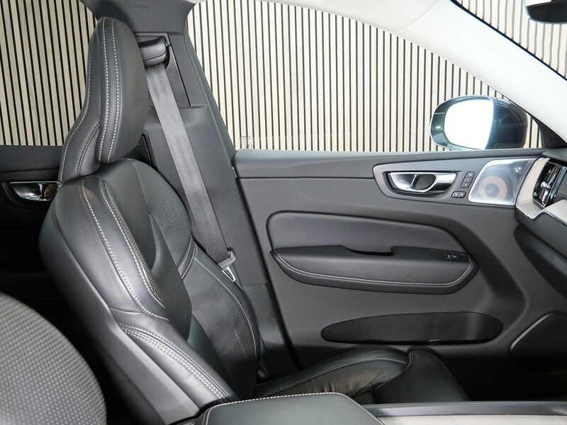 Used Volvo XC60 2019 for sale - 77494300: Photo 32