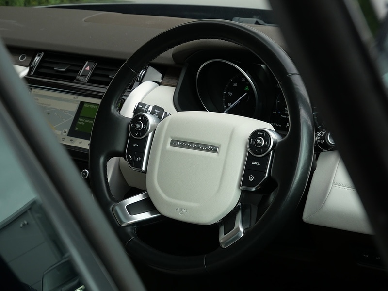 Used Land Rover Discovery 2017 for sale - 76430506: Photo 12