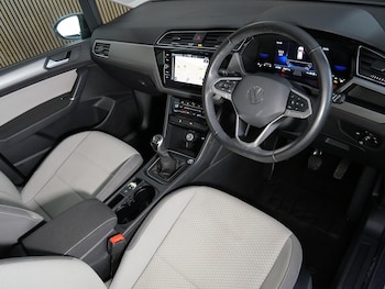 Used Volkswagen Touran 2024 for sale - 79301250: Photo
