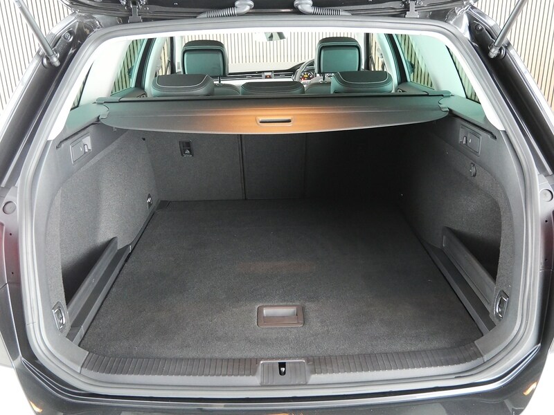 Used Volkswagen Passat 2023 for sale - 77840755: Photo 50