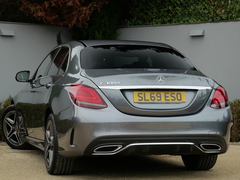 Used Mercedes-Benz C-Class 2020 for sale - 76148373: Photo 2