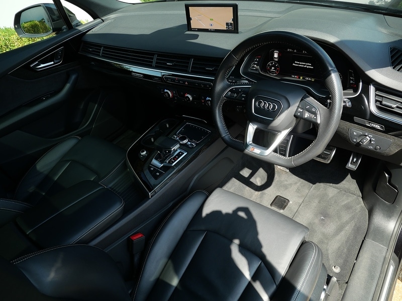 Used Audi Q7 2018 for sale - 76712130: Photo 3