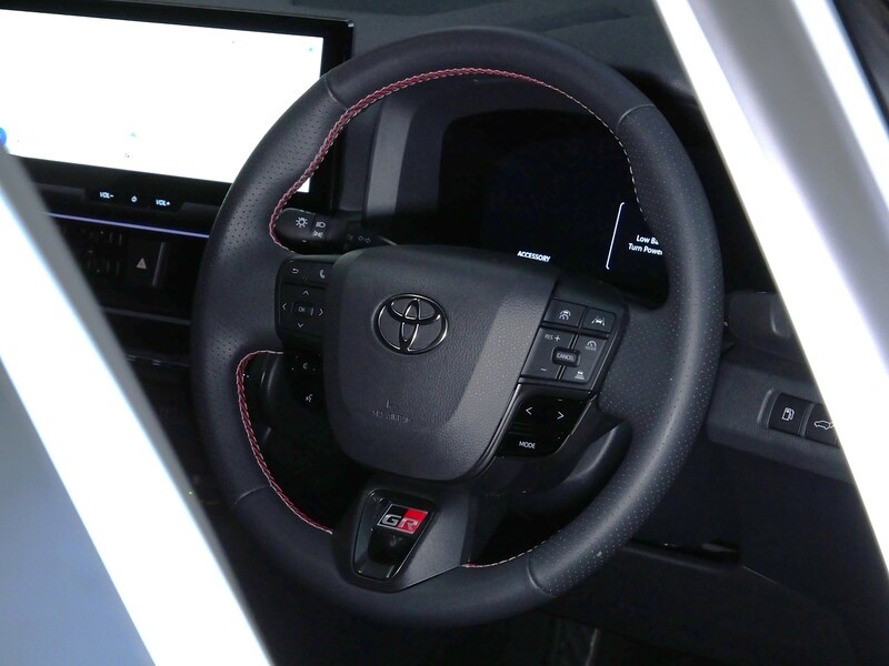 Used Toyota C-HR 2024 for sale - 77840648: Photo 24