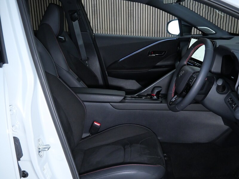 Used Toyota C-HR 2024 for sale - 77840648: Photo 33