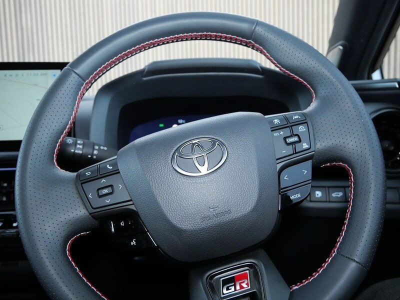 Used Toyota C-HR 2024 for sale - 77840648: Photo 39