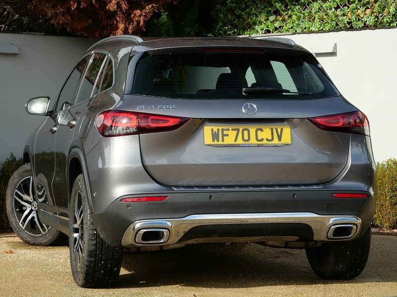 Used Mercedes-Benz GLA 2020 for sale - 77840700: Photo 2