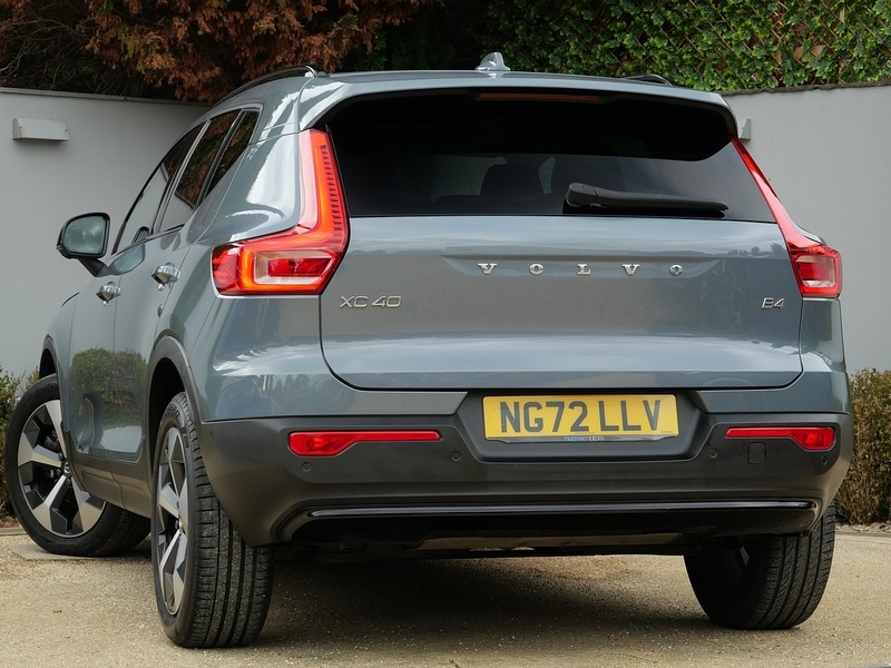 Used Volvo XC40 2023 for sale - 76093046: Photo 2
