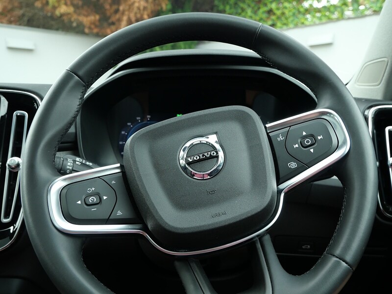 Used Volvo XC40 2023 for sale - 76093046: Photo 25
