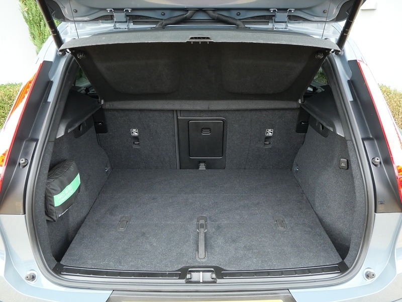 Used Volvo XC40 2023 for sale - 76093046: Photo 34