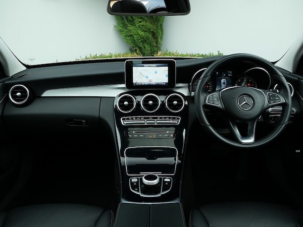 Used Mercedes-Benz C Class 2018 for sale - 76304484: Photo 19