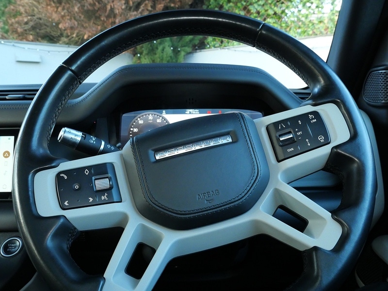 Used Land Rover Defender 2020 for sale - 76821259: Photo 26