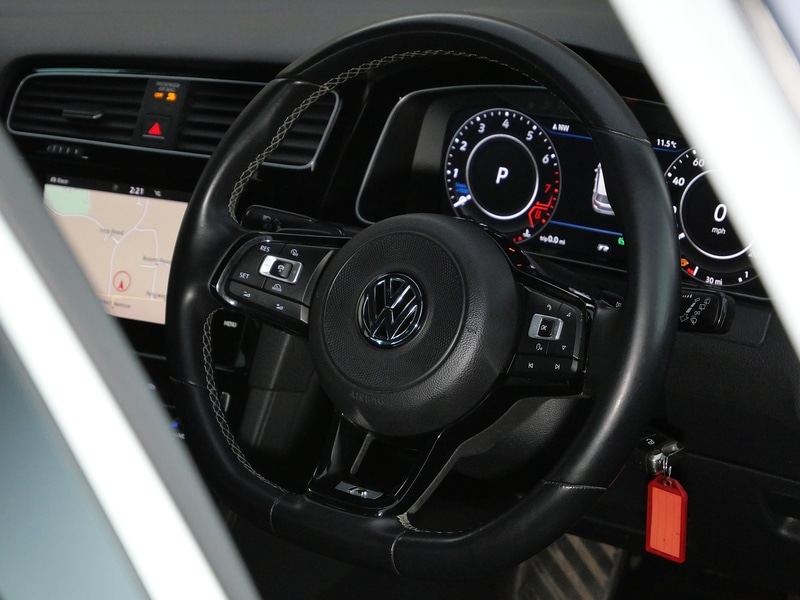 Used Volkswagen Golf 2018 for sale - 77840687: Photo 24