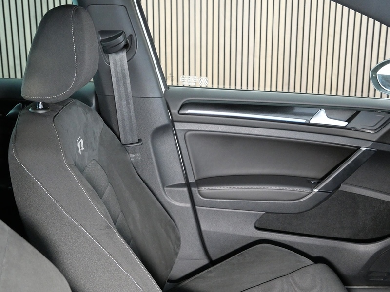 Used Volkswagen Golf 2018 for sale - 77840687: Photo 32