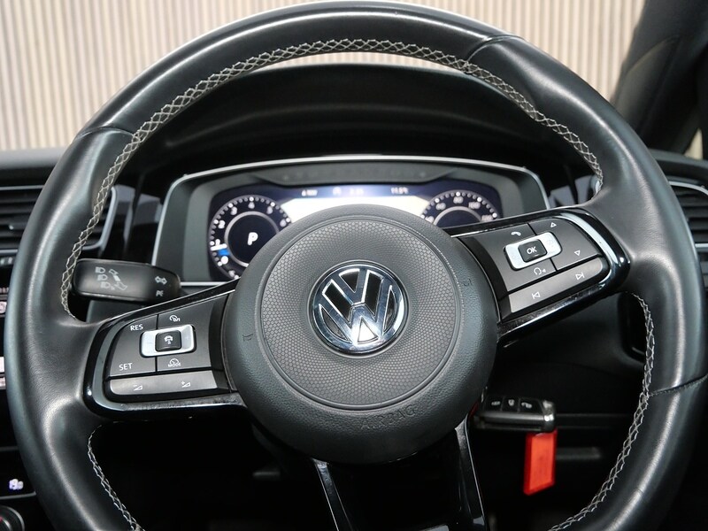 Used Volkswagen Golf 2018 for sale - 77840687: Photo 38