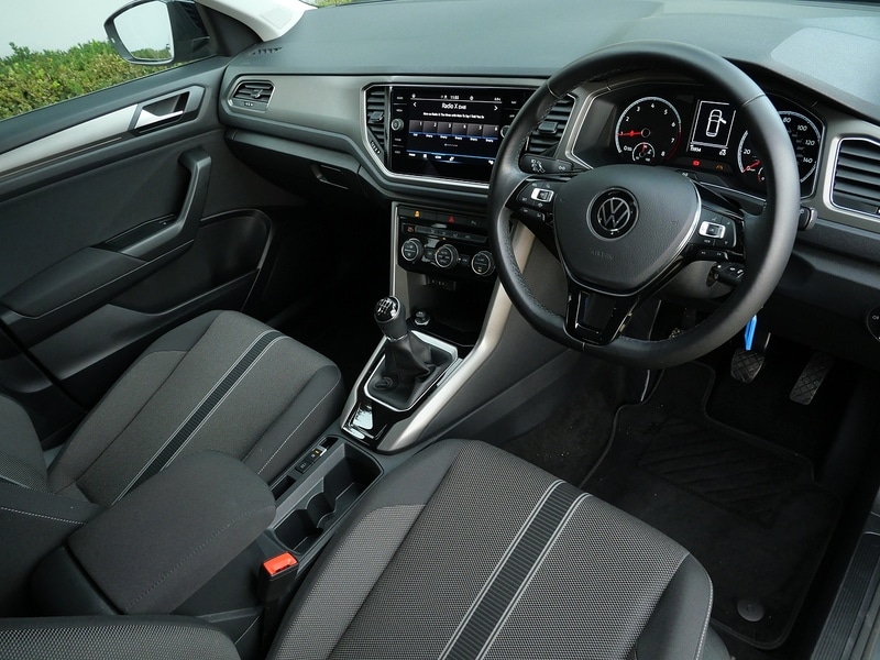 Used Volkswagen T-Roc for sale - 76612624: Photo 3