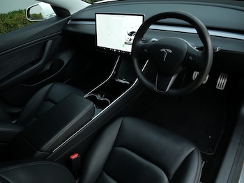 Used Tesla Model 3 2020 for sale - 76505601: Photo