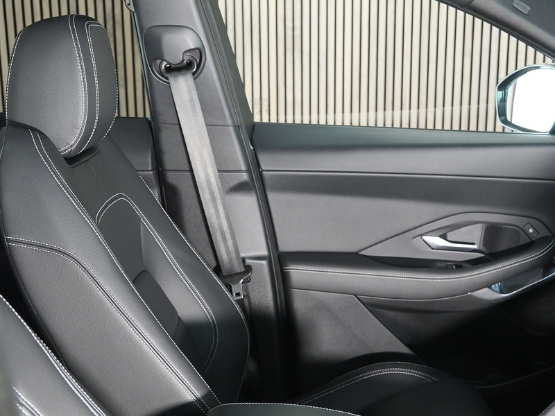 Used Jaguar E-Pace 2024 for sale - 77370300: Photo 31