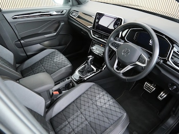 Used Volkswagen T-Roc 2024 for sale - 78646033: Photo