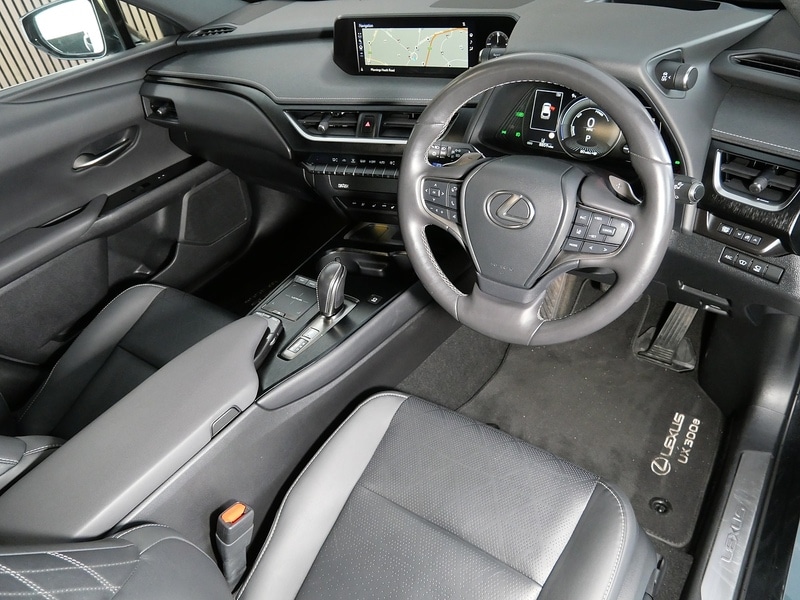 Used Lexus UX 2021 for sale - 77880636: Photo 3