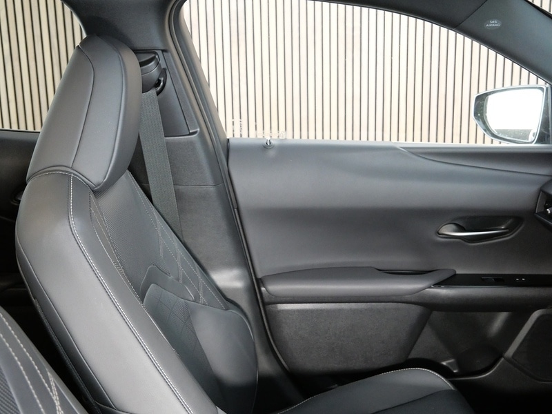 Used Lexus UX 2021 for sale - 77880636: Photo 31