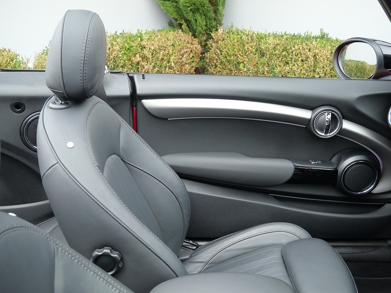 Used MINI Convertible 2020 for sale - 76304492: Photo 15