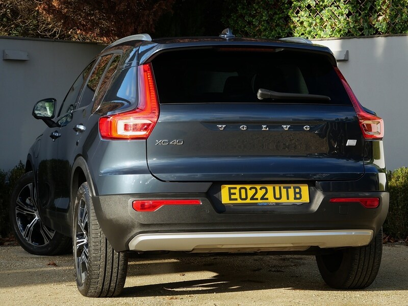 Used Volvo XC40 2022 for sale - 76628603: Photo 2