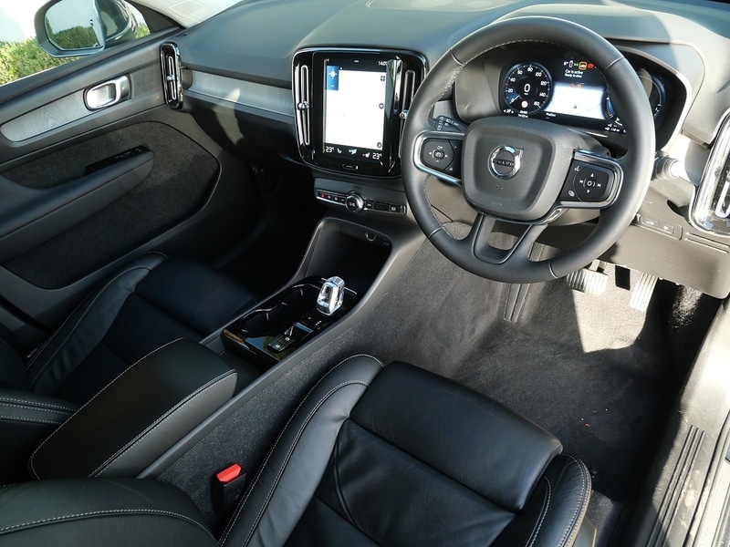 Used Volvo XC40 2022 for sale - 76628603: Photo 3