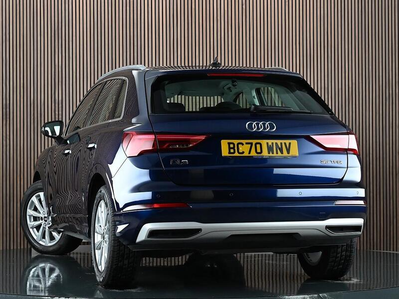Used Audi Q3 2020 for sale - 77836600: Photo 2
